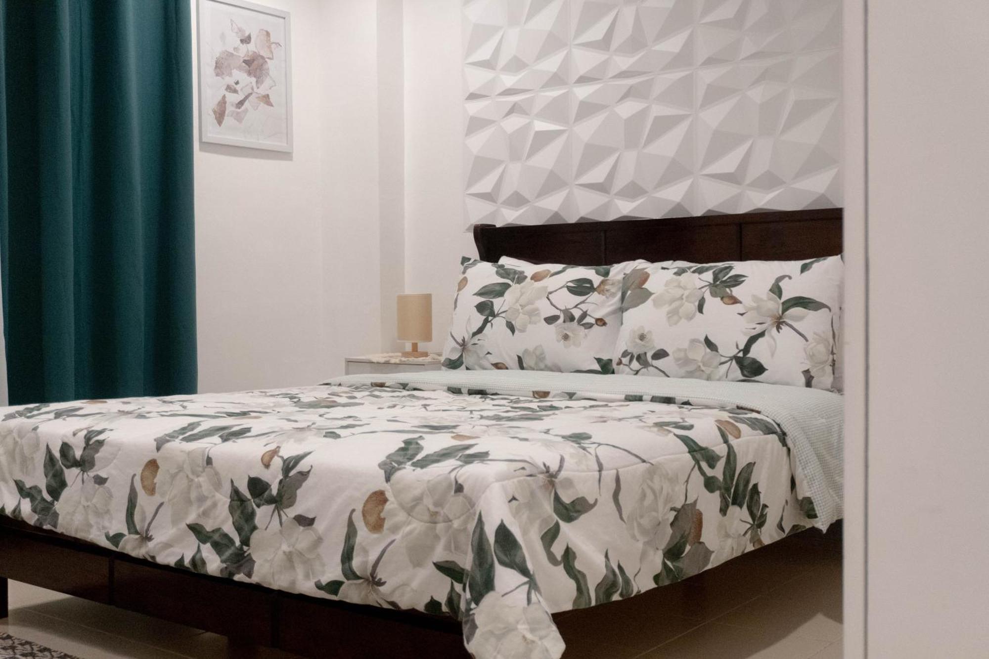 Charm'S Place Olongapo Ngoại thất bức ảnh